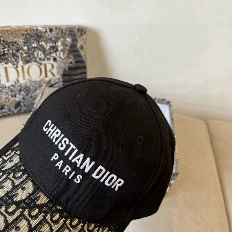 Flexible Christian Dior Caps 259236