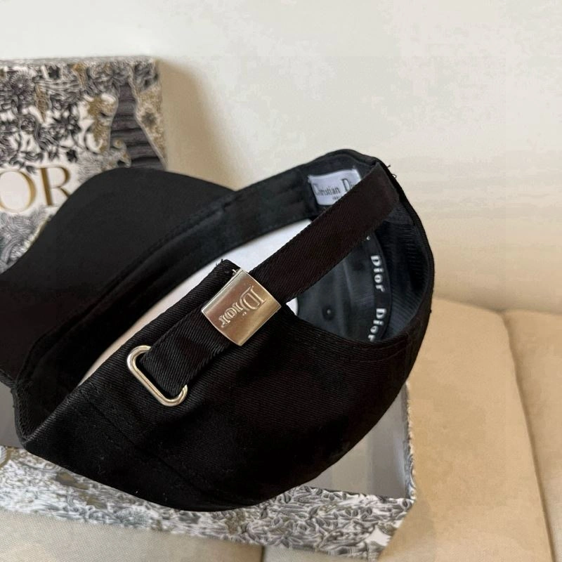 Flexible Christian Dior Caps 259236