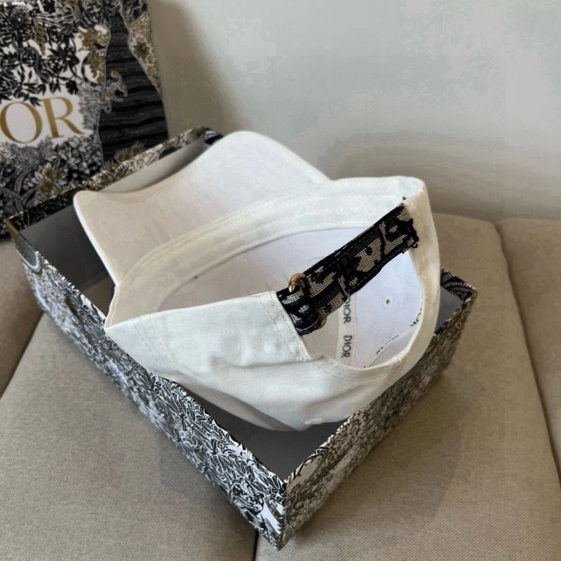 Christian Dior Caps GoAnywhere 259235