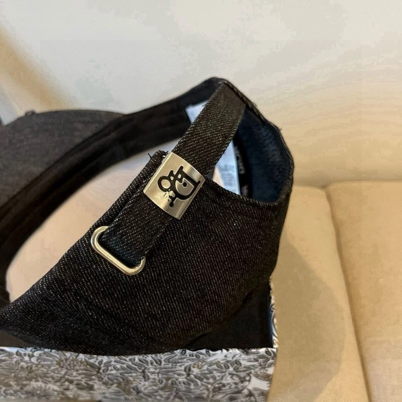 Christian Dior Caps GoAnywhere 259216