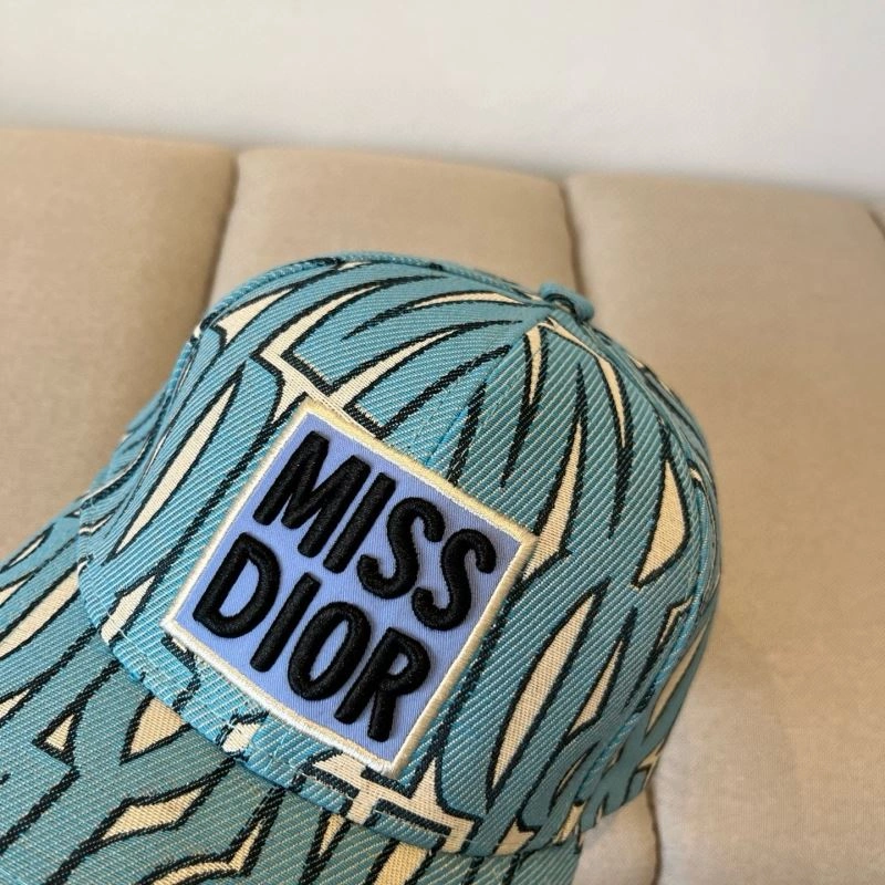 Minimalist Christian Dior Caps 259229