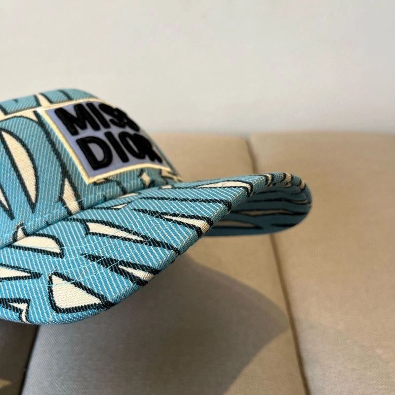 Minimalist Christian Dior Caps 259229
