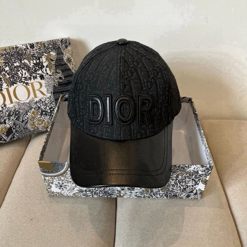 Christian Dior Caps Trendy 259219