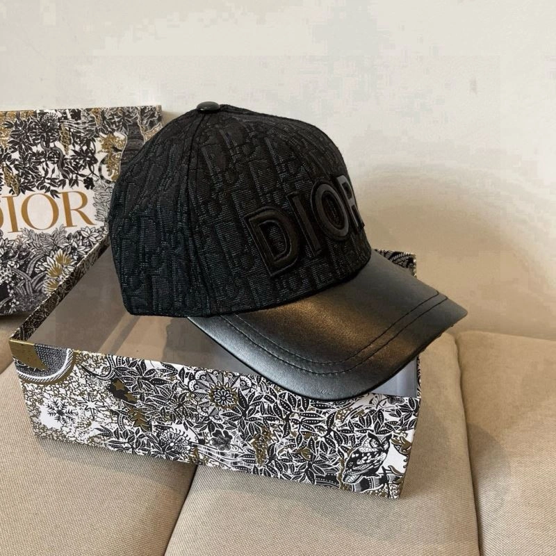 Christian Dior Caps Trendy 259219