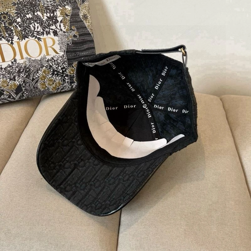 Christian Dior Caps Trendy 259219