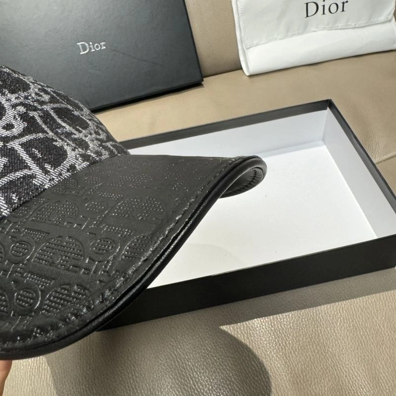 Christian Dior Caps UrbanChic 259227