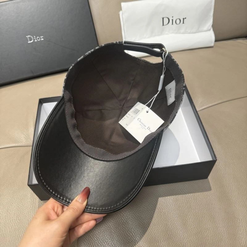 Christian Dior Caps UrbanChic 259227