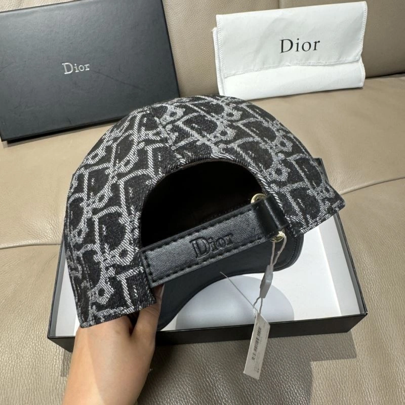 Christian Dior Caps UrbanChic 259227