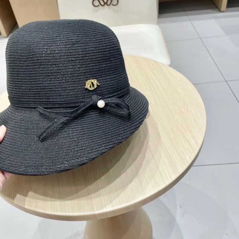 Christian Dior Caps Practical 262236