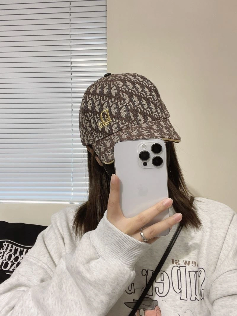 OnTrend Christian Dior Caps 262217
