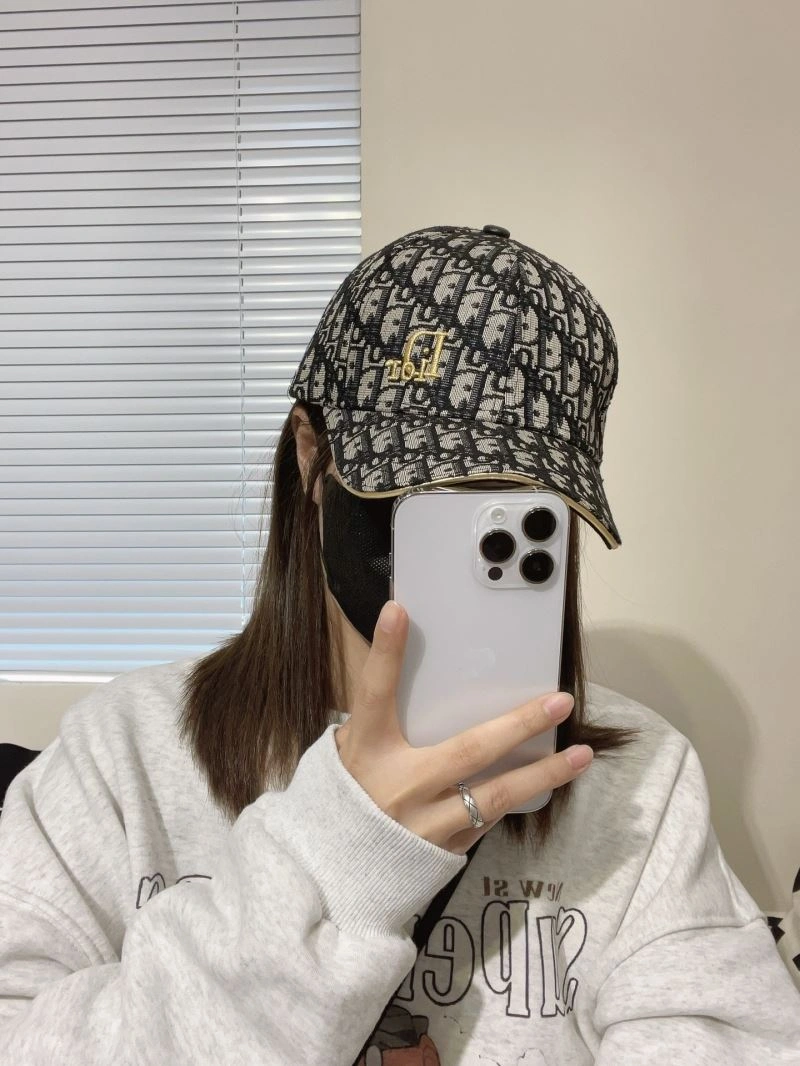 Christian Dior Caps Durable 262211
