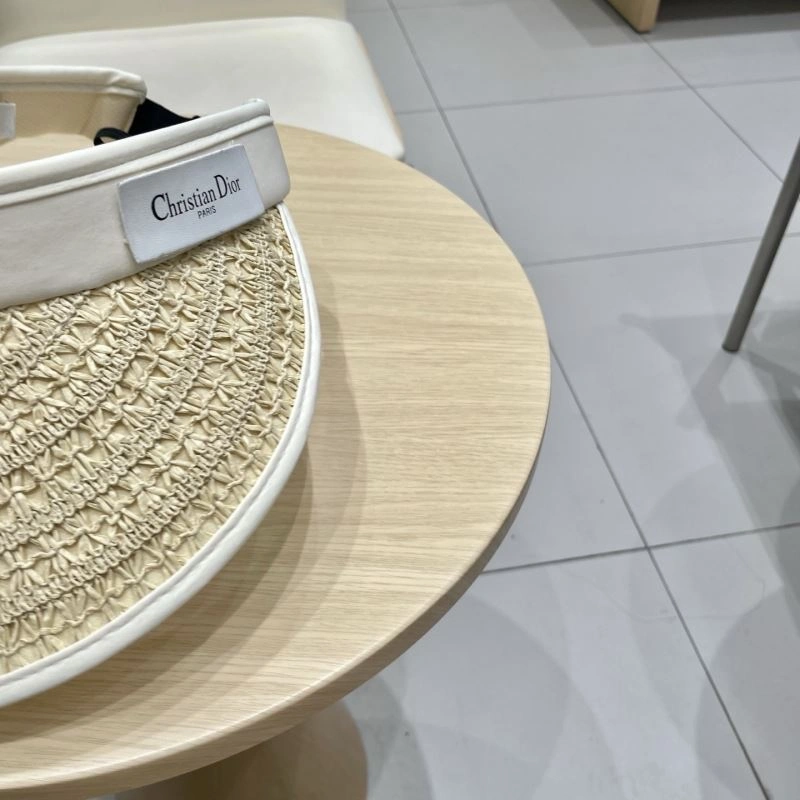 Christian Dior Caps Reliable 262200