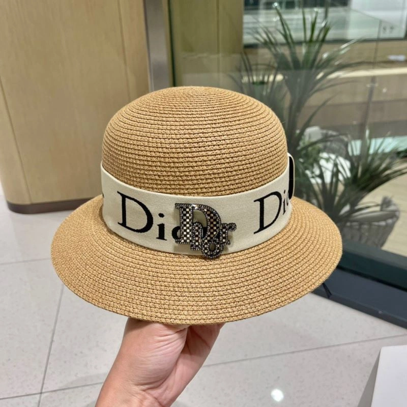 Christian Dior Caps Seasonal 262213