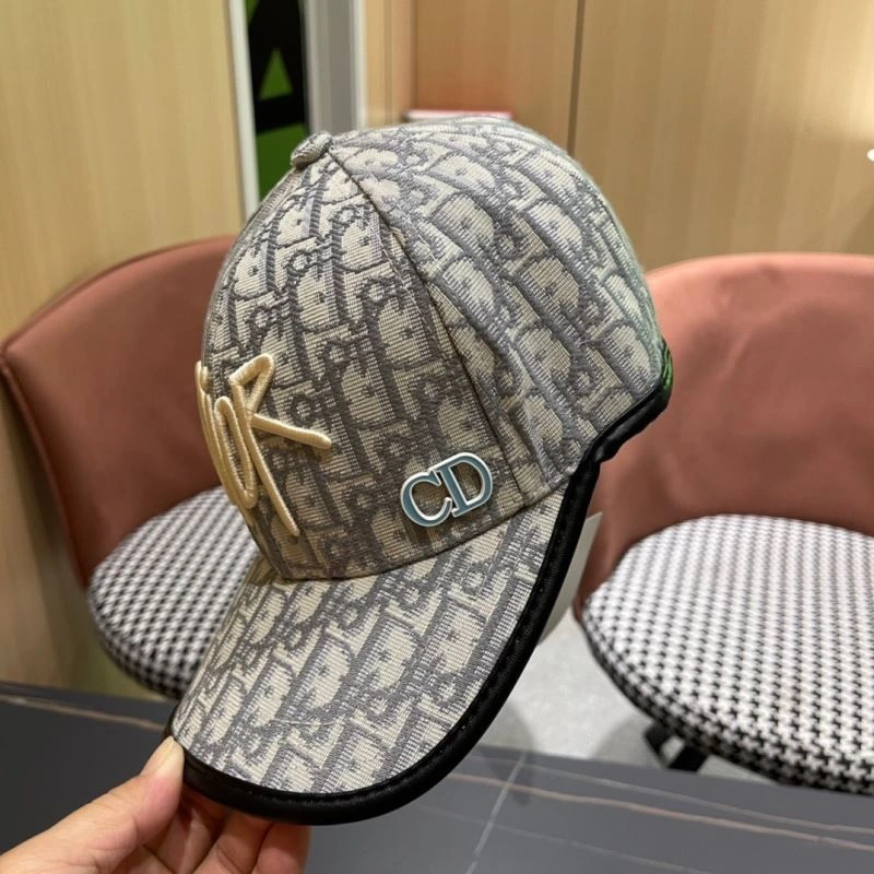 Christian Dior Caps OnTrend 262185