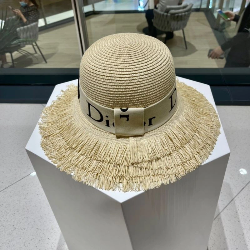 Effortless Christian Dior Caps 262159