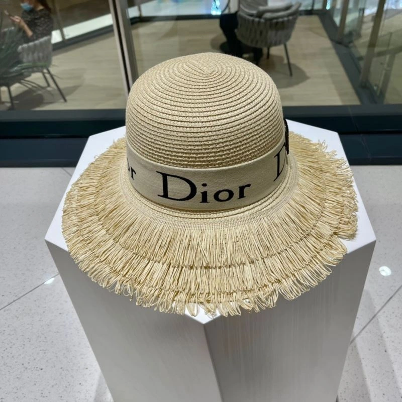 Effortless Christian Dior Caps 262159
