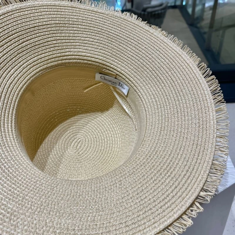 Effortless Christian Dior Caps 262159