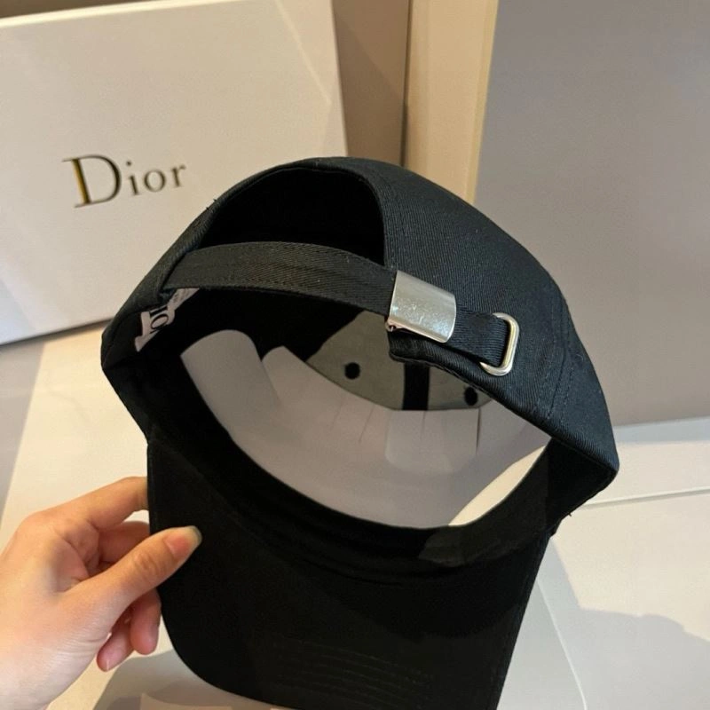 Bright Christian Dior Caps 262176