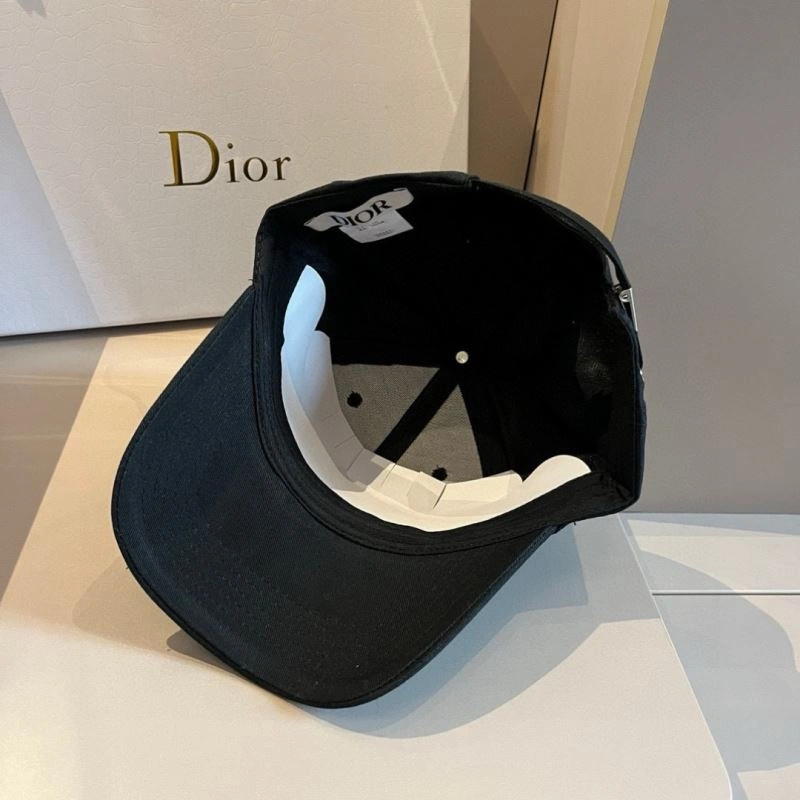 Bright Christian Dior Caps 262176