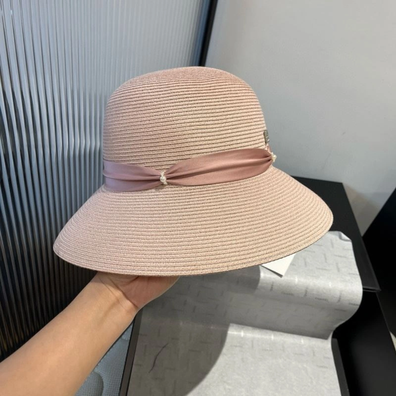 Trendsetting Christian Dior Caps 262168