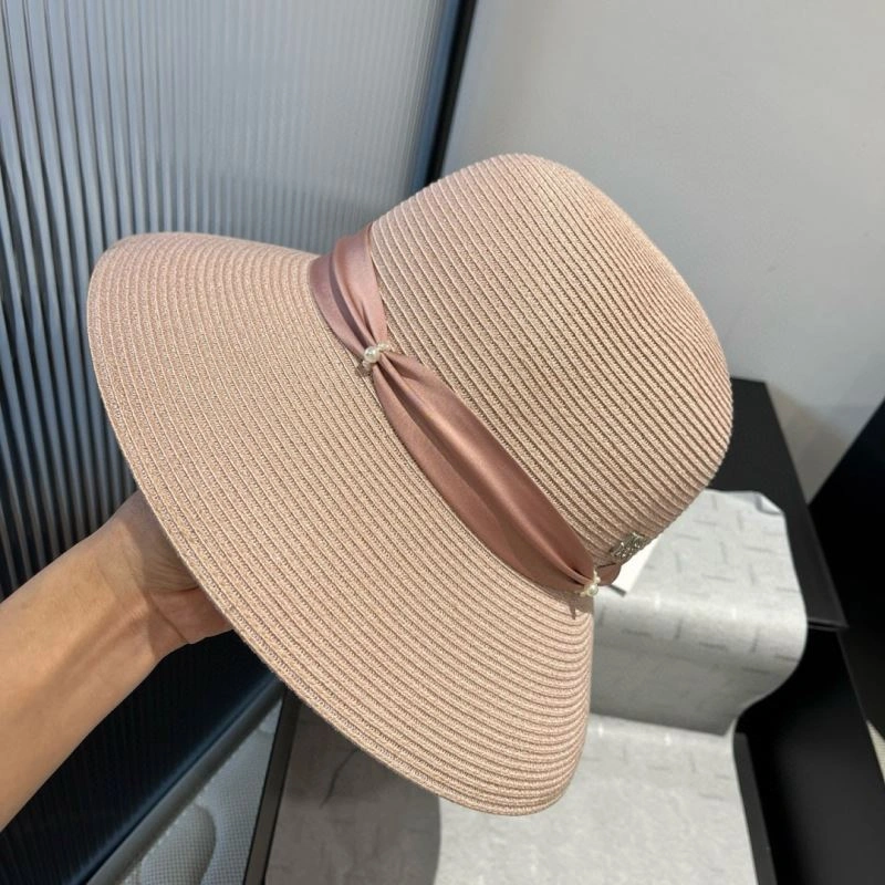 Trendsetting Christian Dior Caps 262168