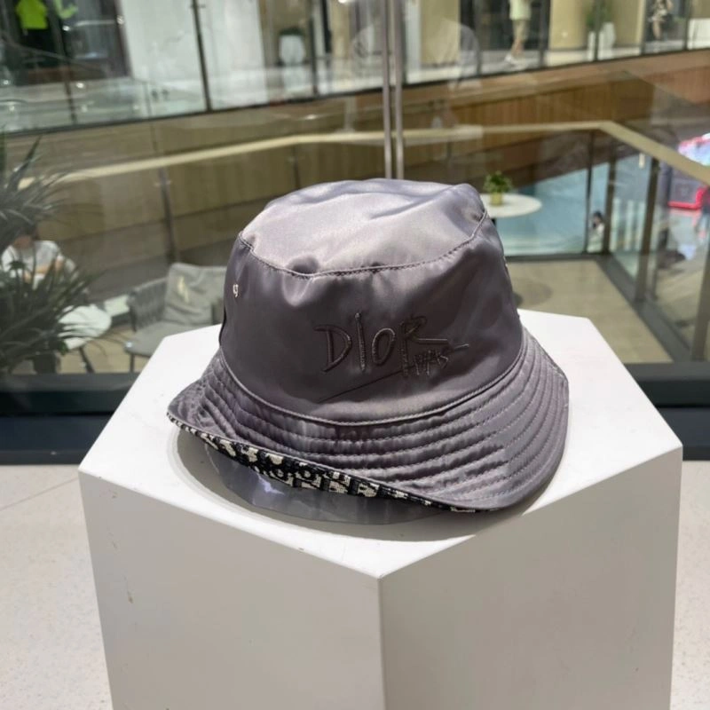 Casual Christian Dior Caps 262166