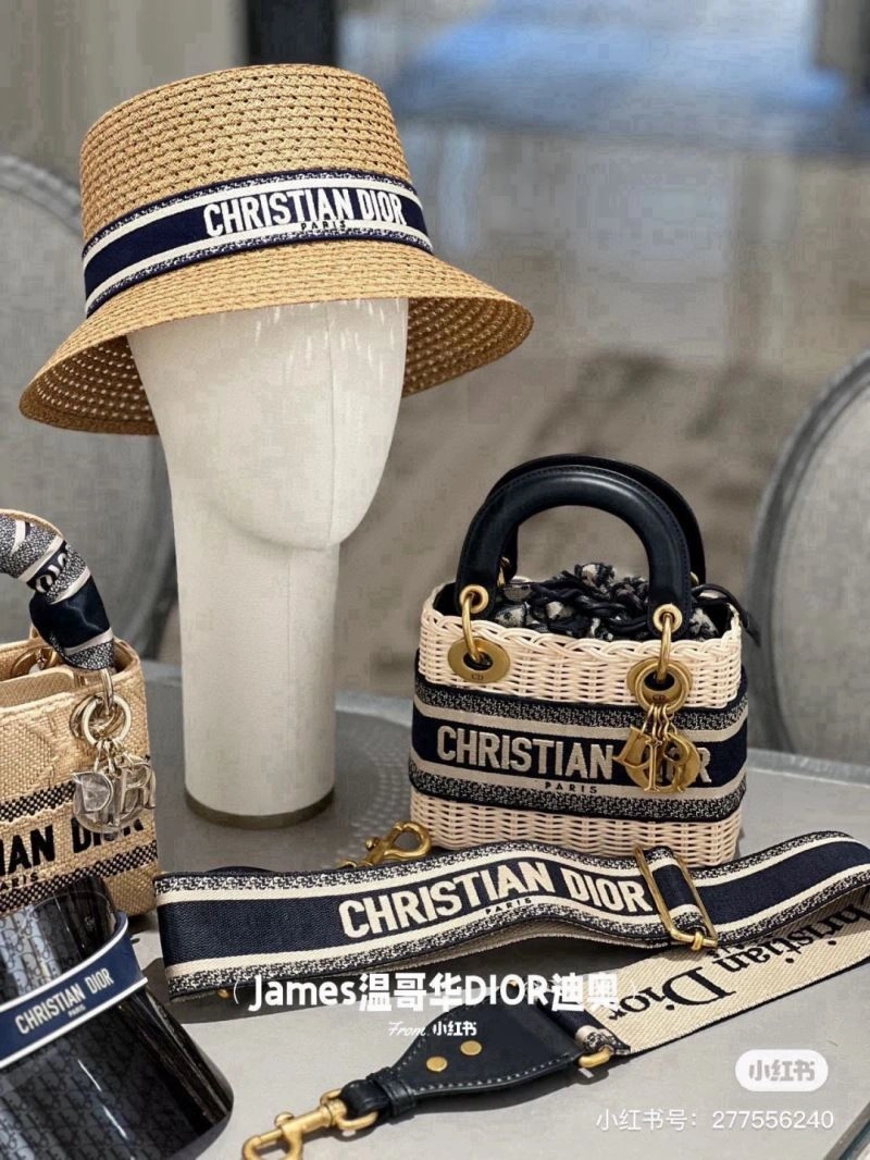 Christian Dior Caps Youthful 262171