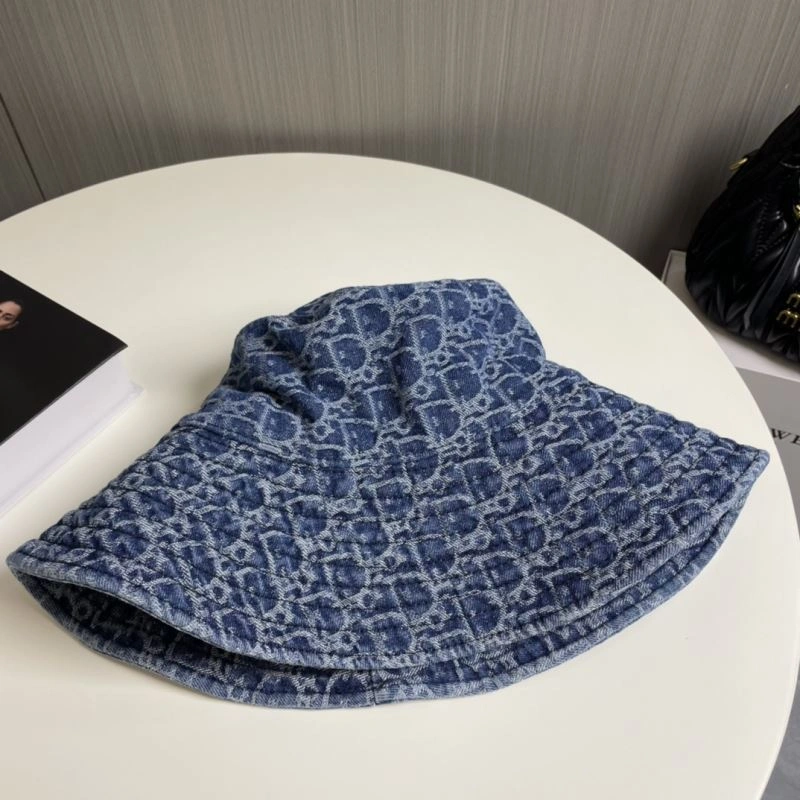 Christian Dior Caps Packable 262146