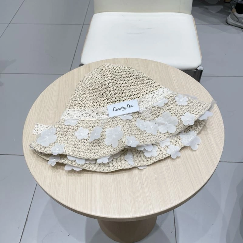 Effortless Christian Dior Caps 262140