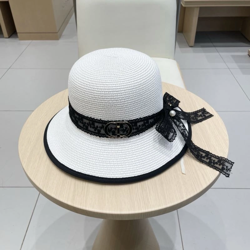 Christian Dior Caps Versatile 262126