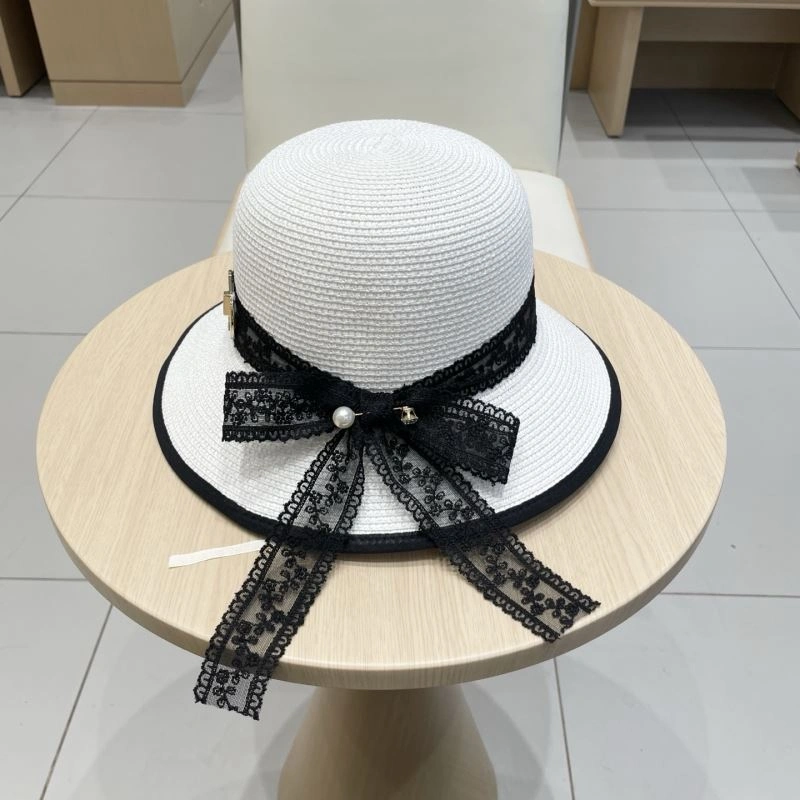 Christian Dior Caps Versatile 262126