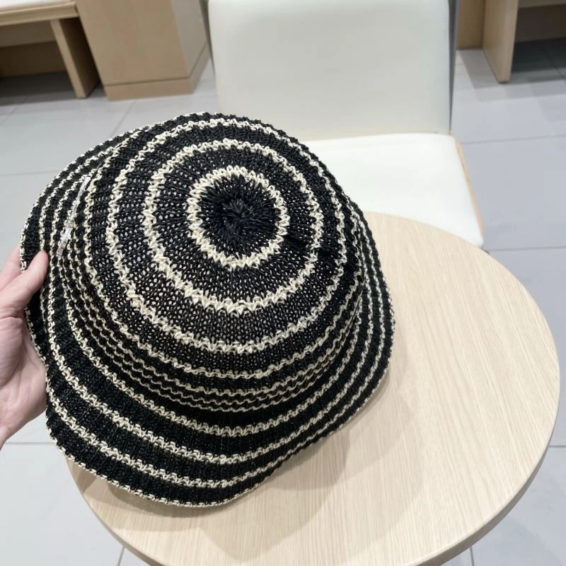 Christian Dior Caps WellDesigned 262135