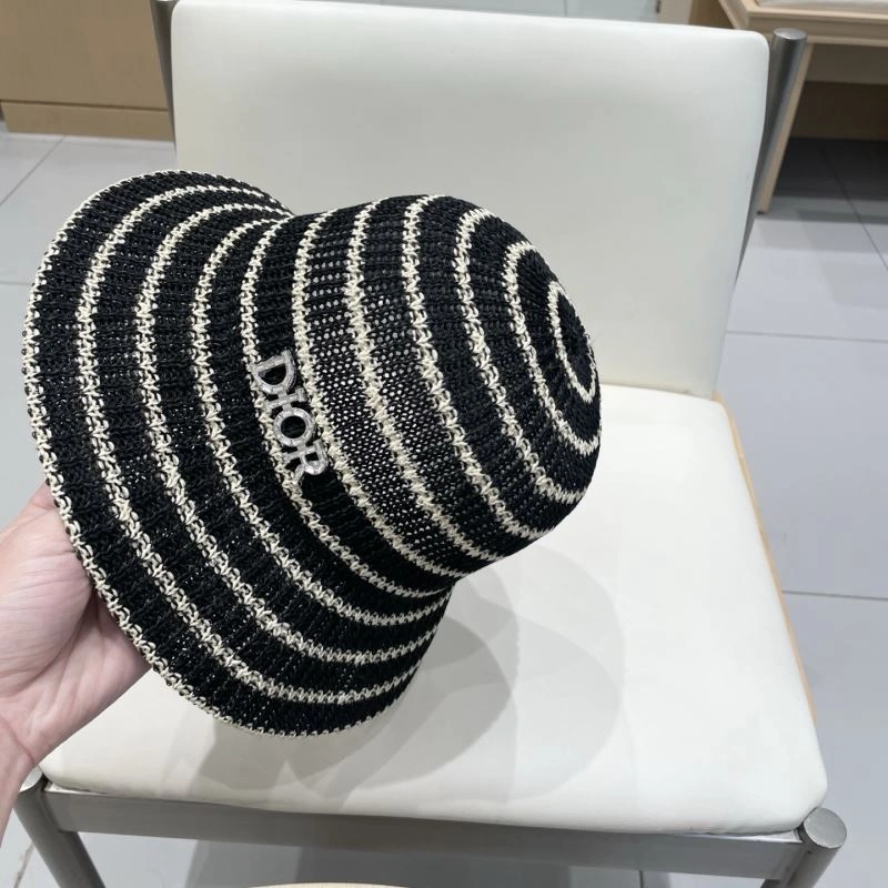 Christian Dior Caps WellDesigned 262135