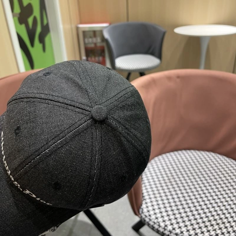 Christian Dior Caps Sustainable 262144