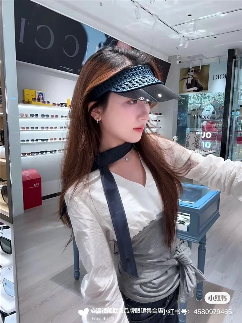 Christian Dior Caps Affordable 262643