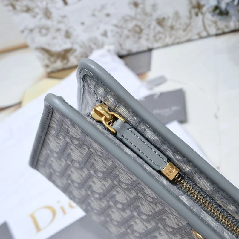Vibrant Christian Dior Clutch Bags 87863