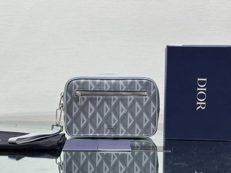 Minimalist Christian Dior Clutch Bags 76117