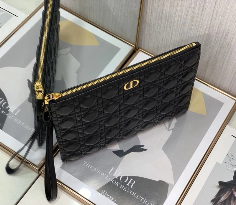 Effortless Christian Dior Clutch Bags 74157