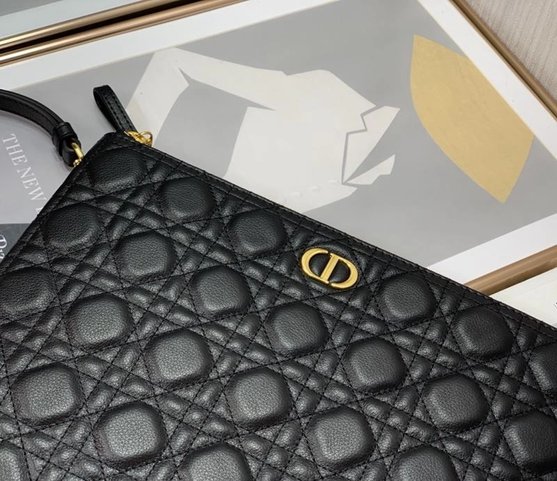Effortless Christian Dior Clutch Bags 74157