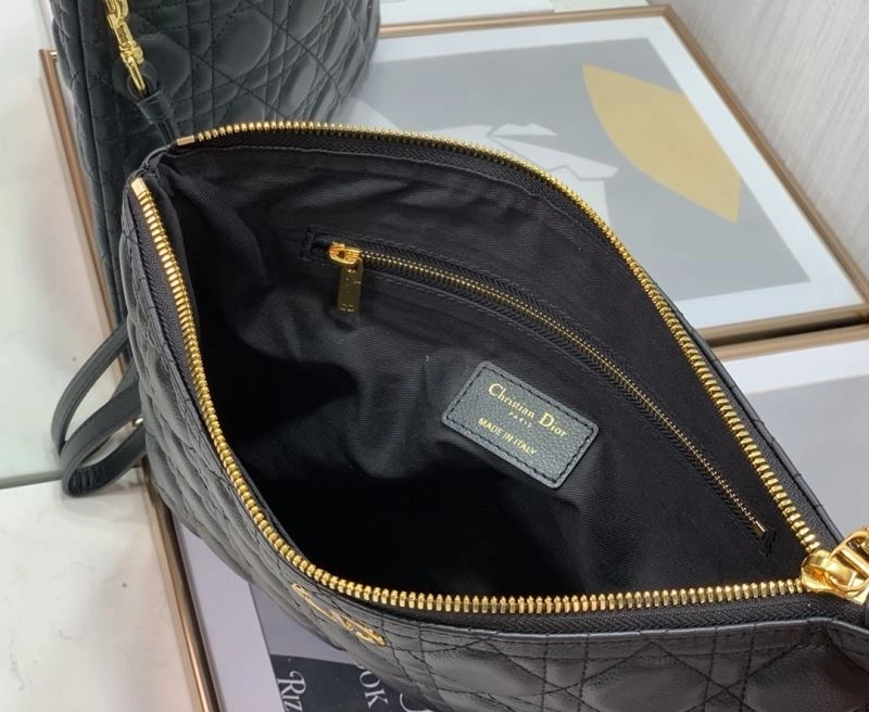 Effortless Christian Dior Clutch Bags 74157