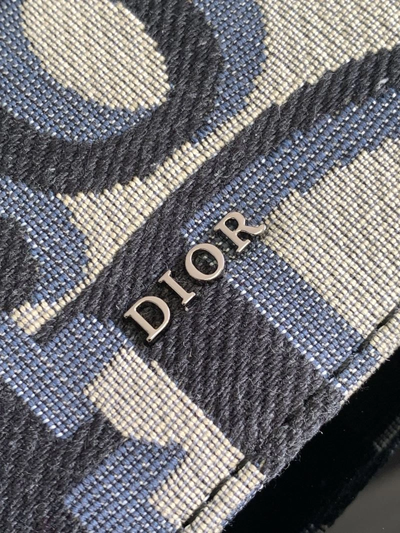 Bold Christian Dior Clutch Bags 71235