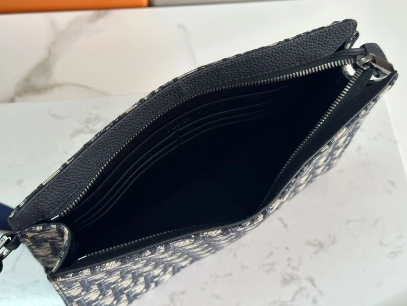Stylish Christian Dior Clutch Bags 64087