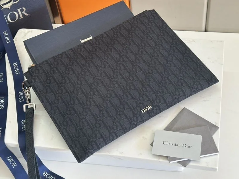 Compact Christian Dior Clutch Bags 47624