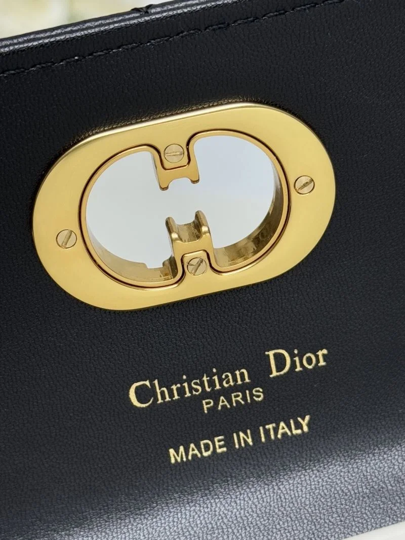 WaterResistant Christian Dior Clutch Bags 47630