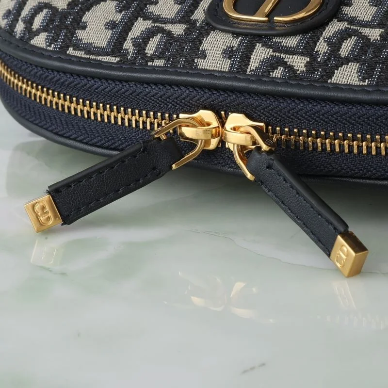 Sleek Christian Dior Clutch Bags 47614