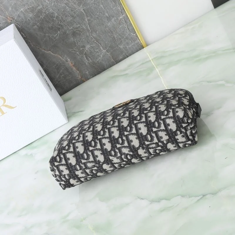 Sleek Christian Dior Clutch Bags 47614