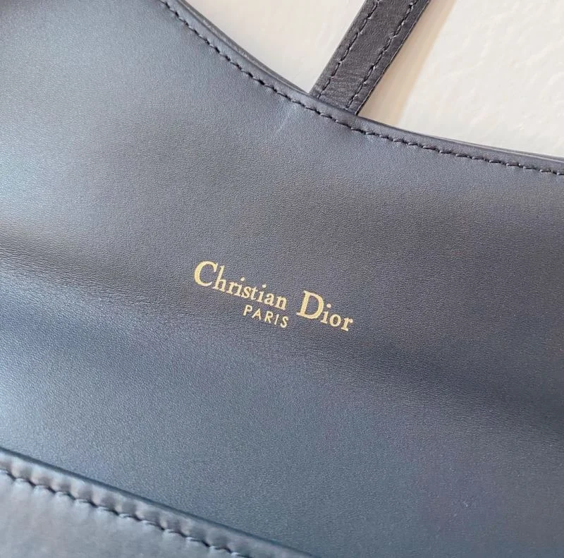 Bright Christian Dior Clutch Bags 47631