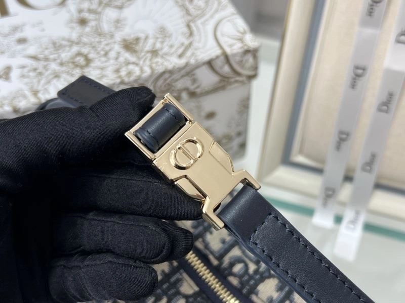 Thermal Christian Dior Clutch Bags 77130