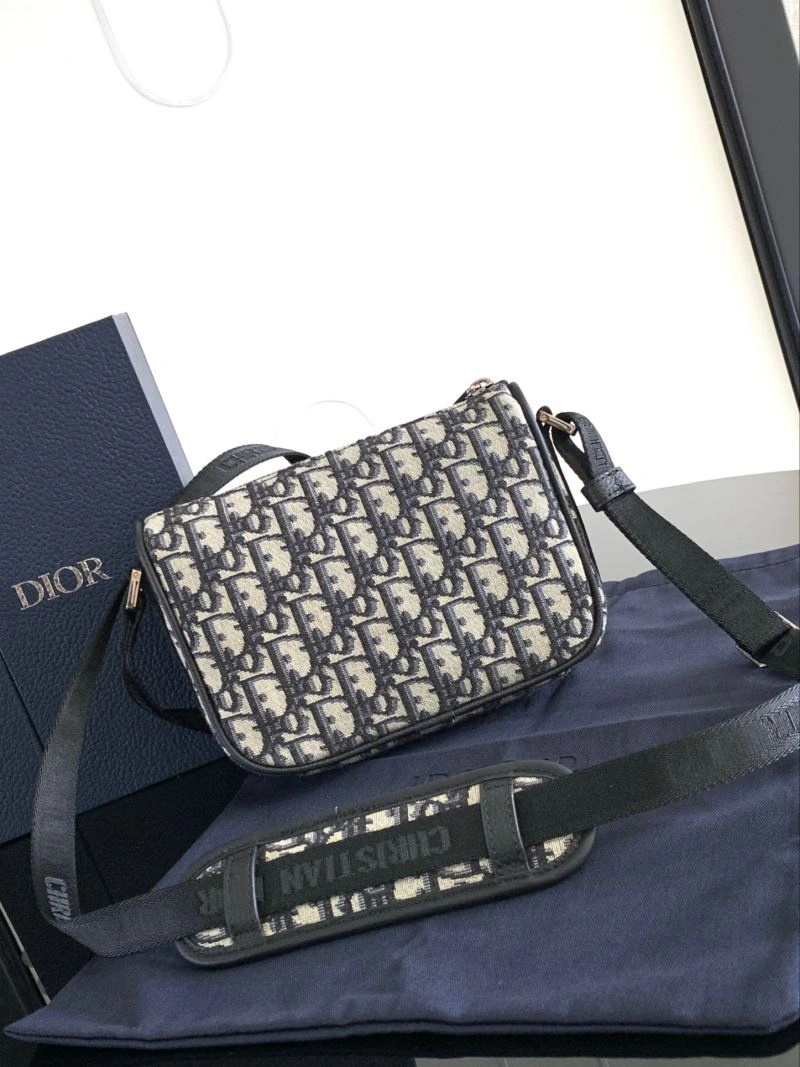 Christian Dior Clutch Bags Snug 76909