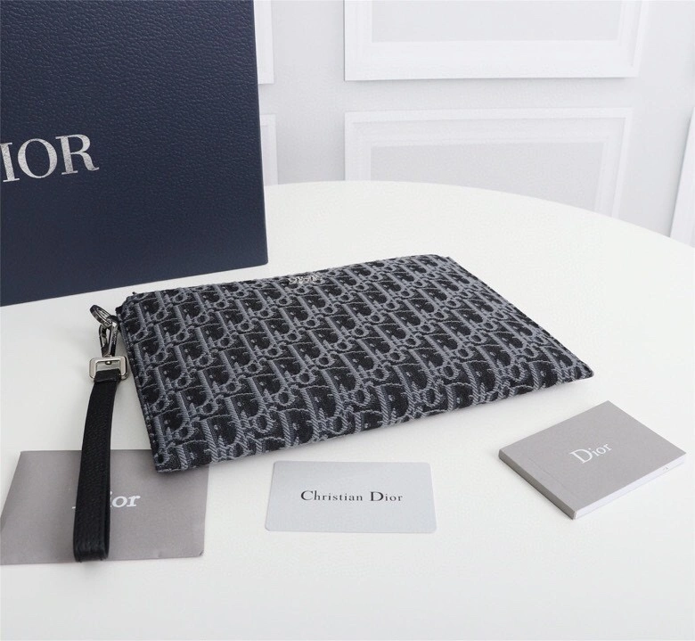 FashionForward Christian Dior Clutch Bags 76922